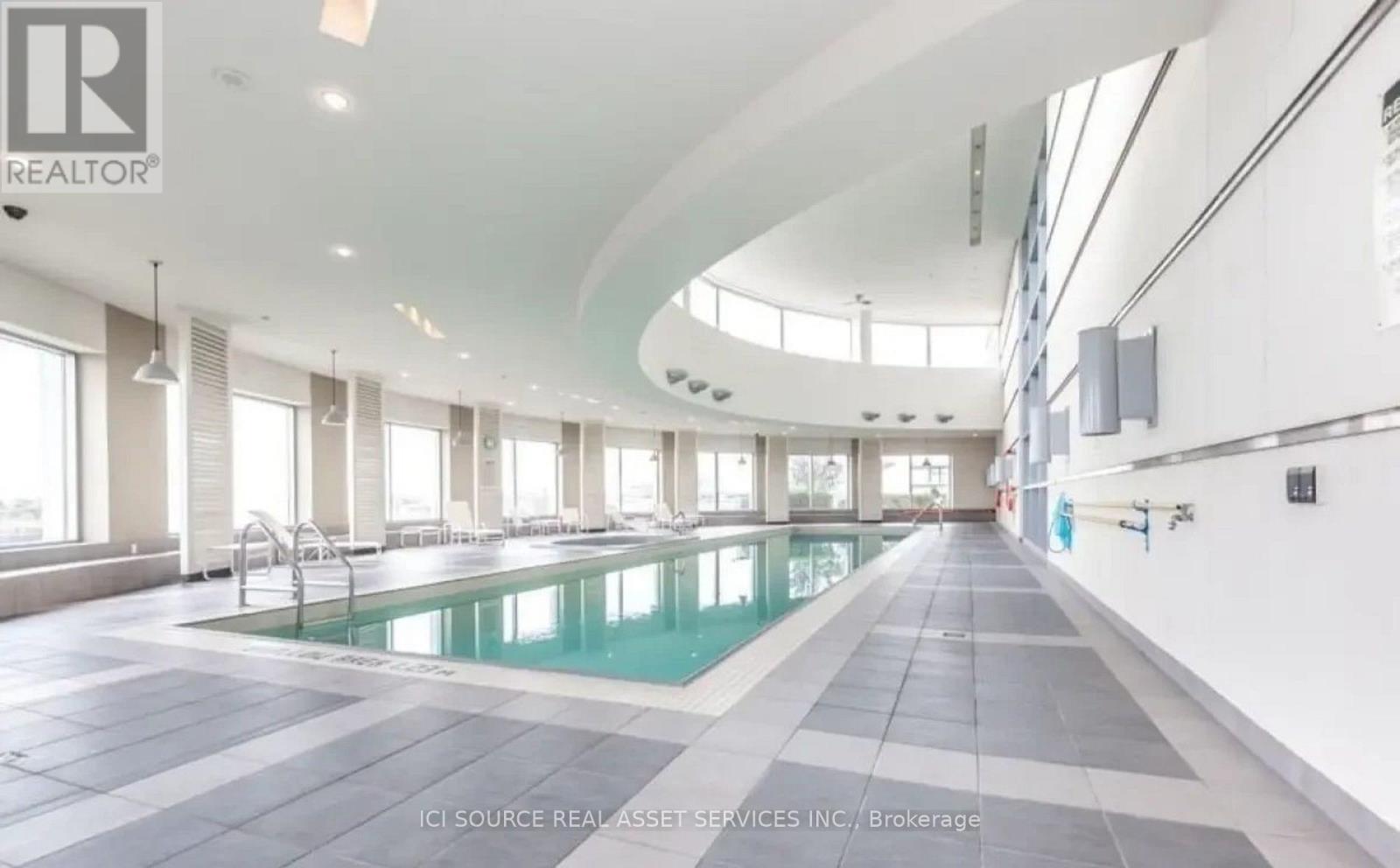Photo 2 of 2808 36 Lee Centre Drive, Toronto ON