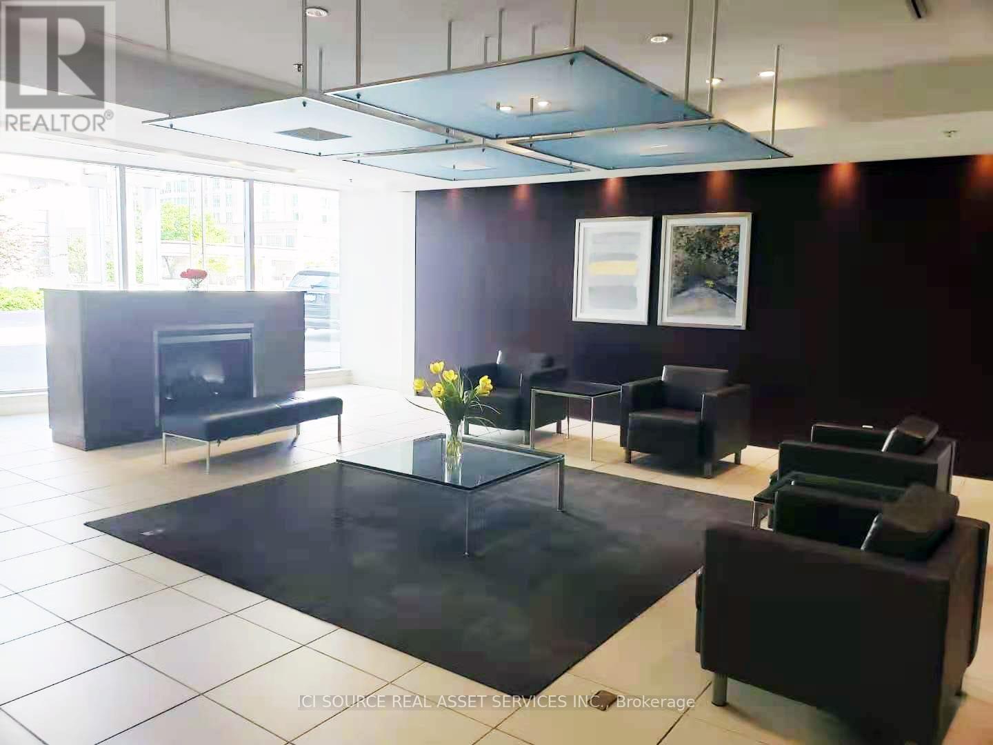 Photo 7 of 2808 36 Lee Centre Drive, Toronto ON