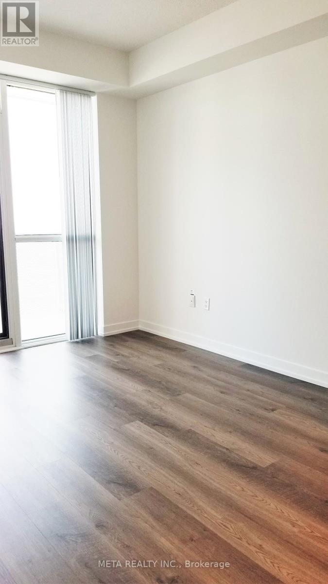 Photo 10 of 5201 195 Commerce Street, Vaughan ON