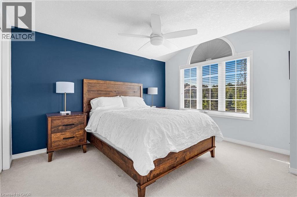 Photo 11 of 258 Parkvale Drive, Kitchener ON
