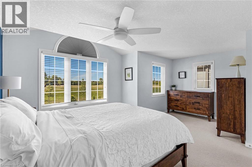 Photo 12 of 258 Parkvale Drive, Kitchener ON