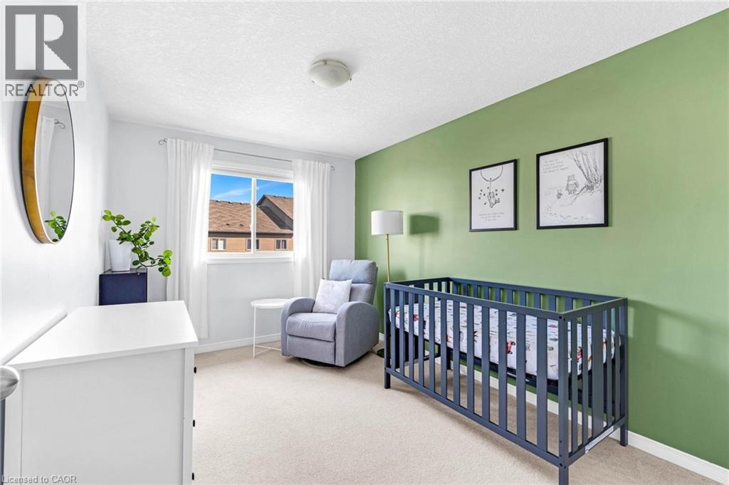 Photo 14 of 258 Parkvale Drive, Kitchener ON