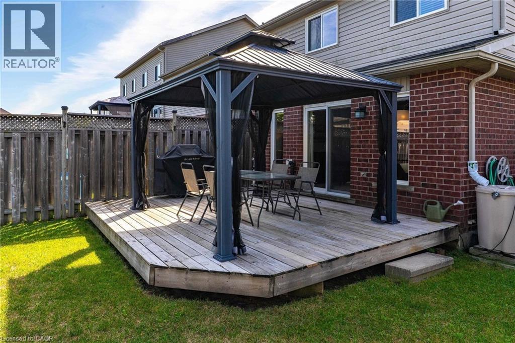 Photo 26 of 258 Parkvale Drive, Kitchener ON
