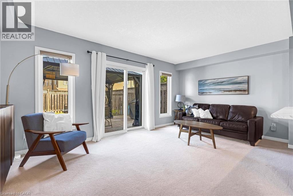 Photo 4 of 258 Parkvale Drive, Kitchener ON