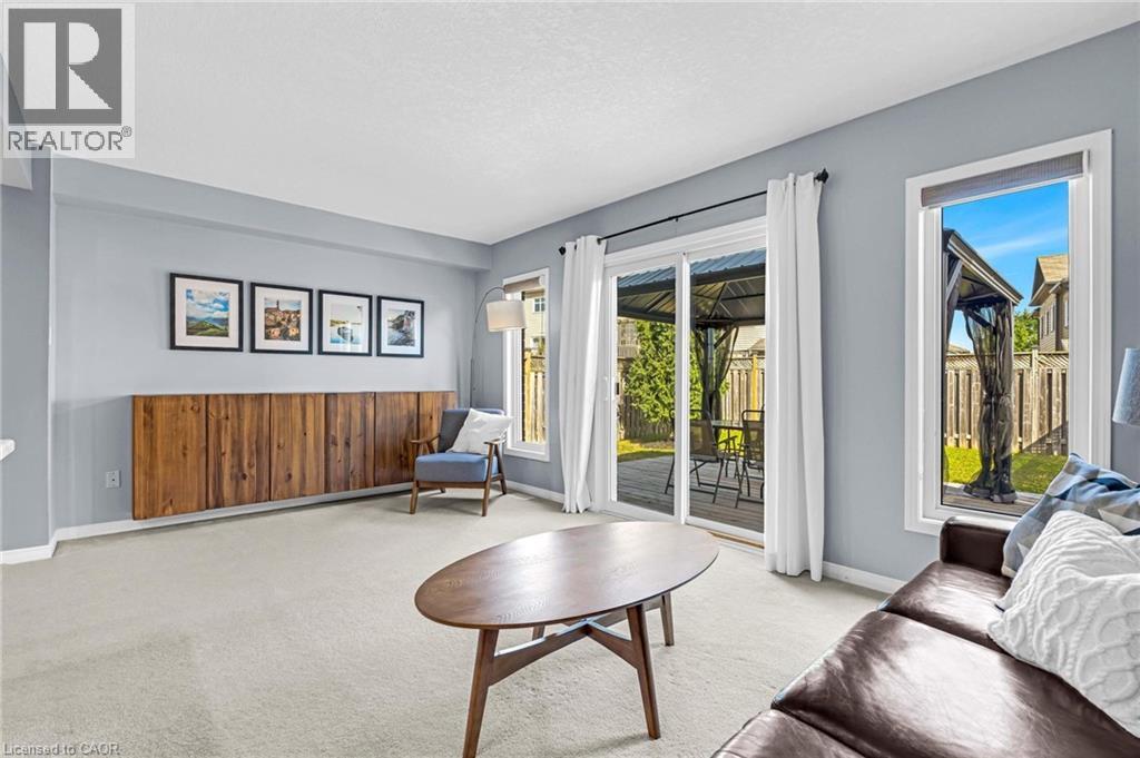 Photo 5 of 258 Parkvale Drive, Kitchener ON