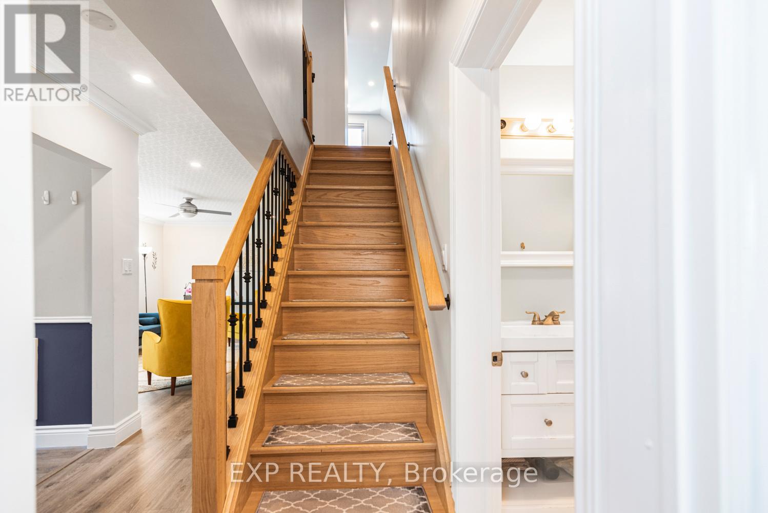 Photo 11 of 2055 Churchill Avenue, Burlington ON