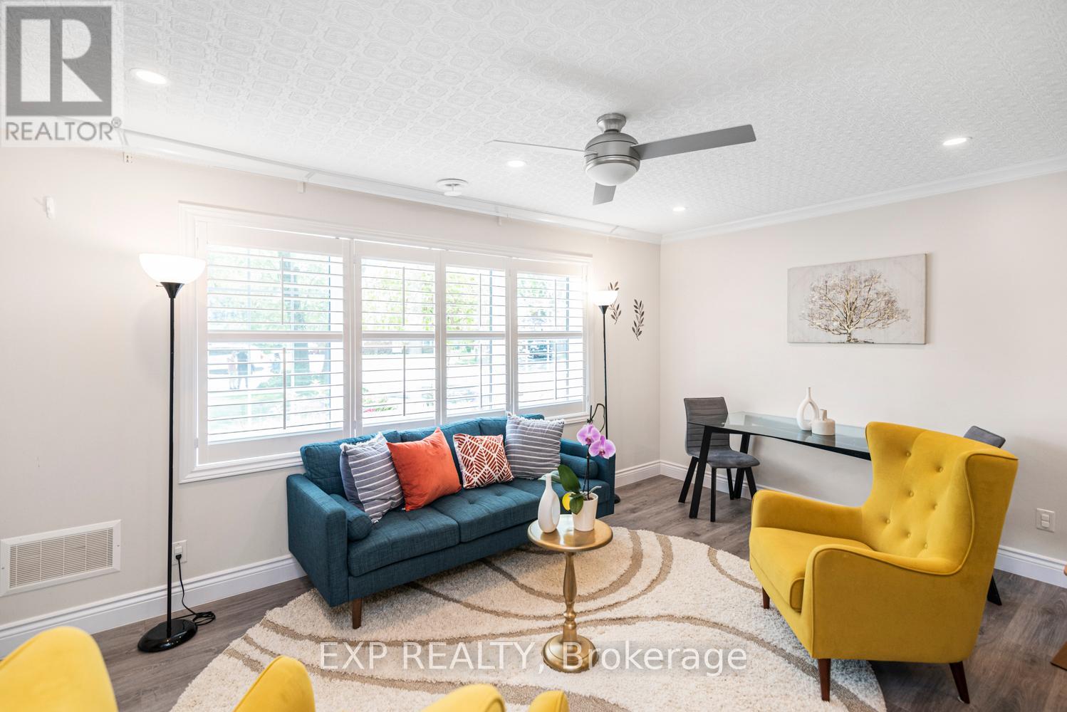 Photo 4 of 2055 Churchill Avenue, Burlington ON