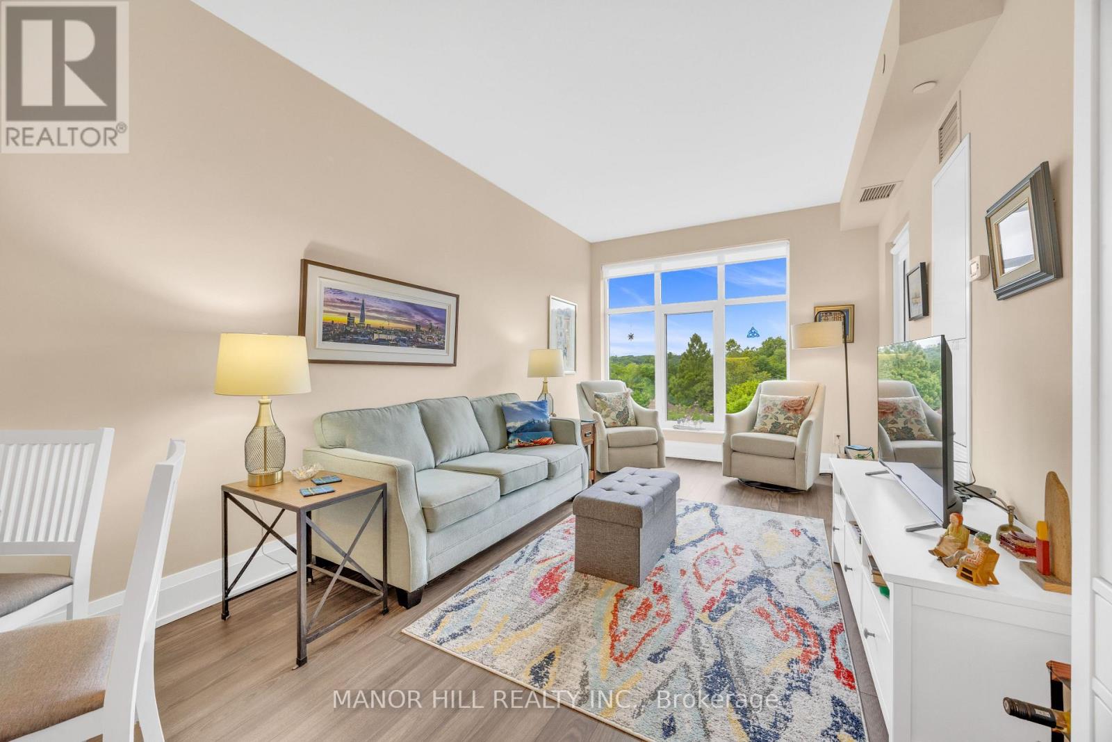 Photo 15 of 323 2 Old Mill Drive, Toronto ON