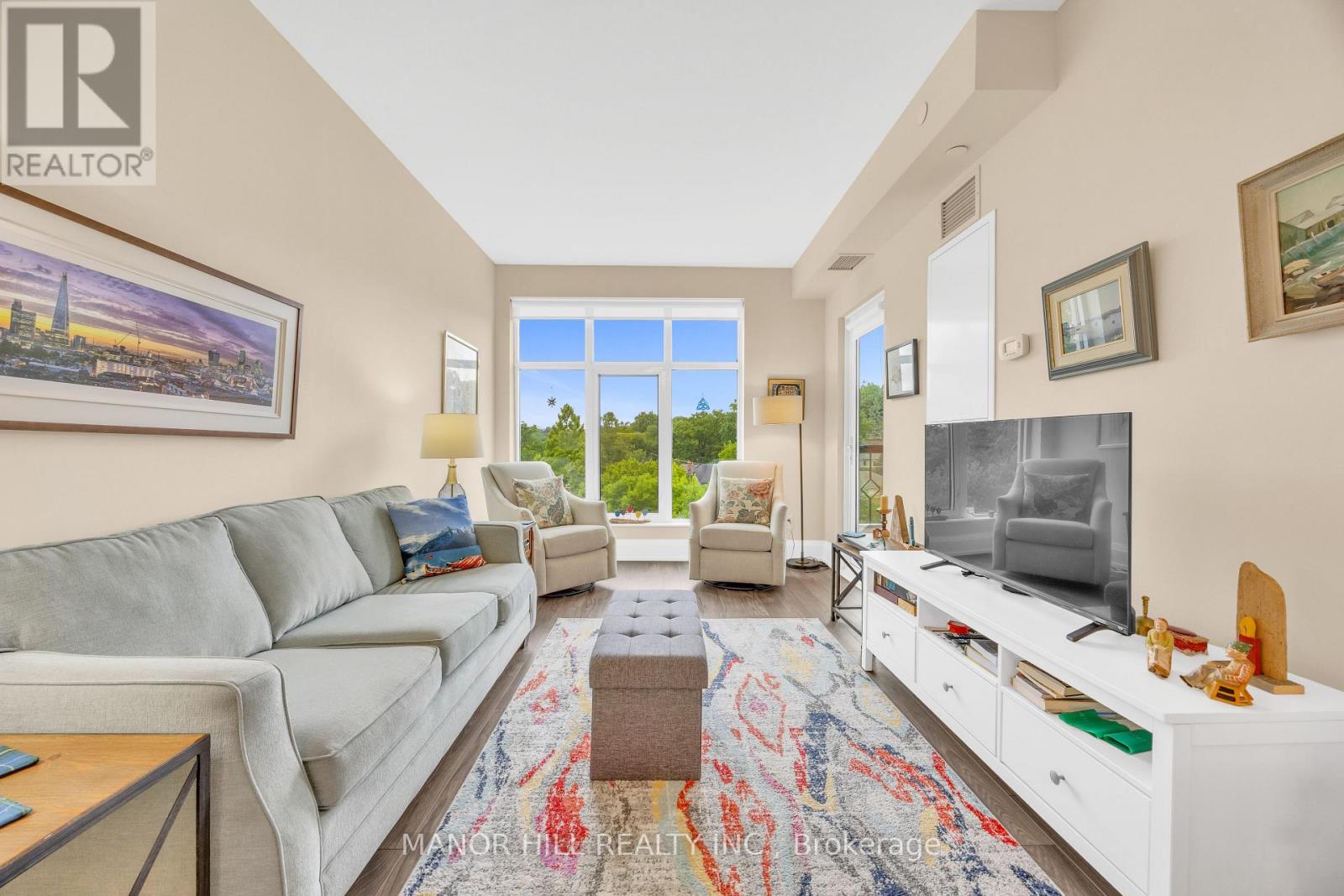 Photo 16 of 323 2 Old Mill Drive, Toronto ON