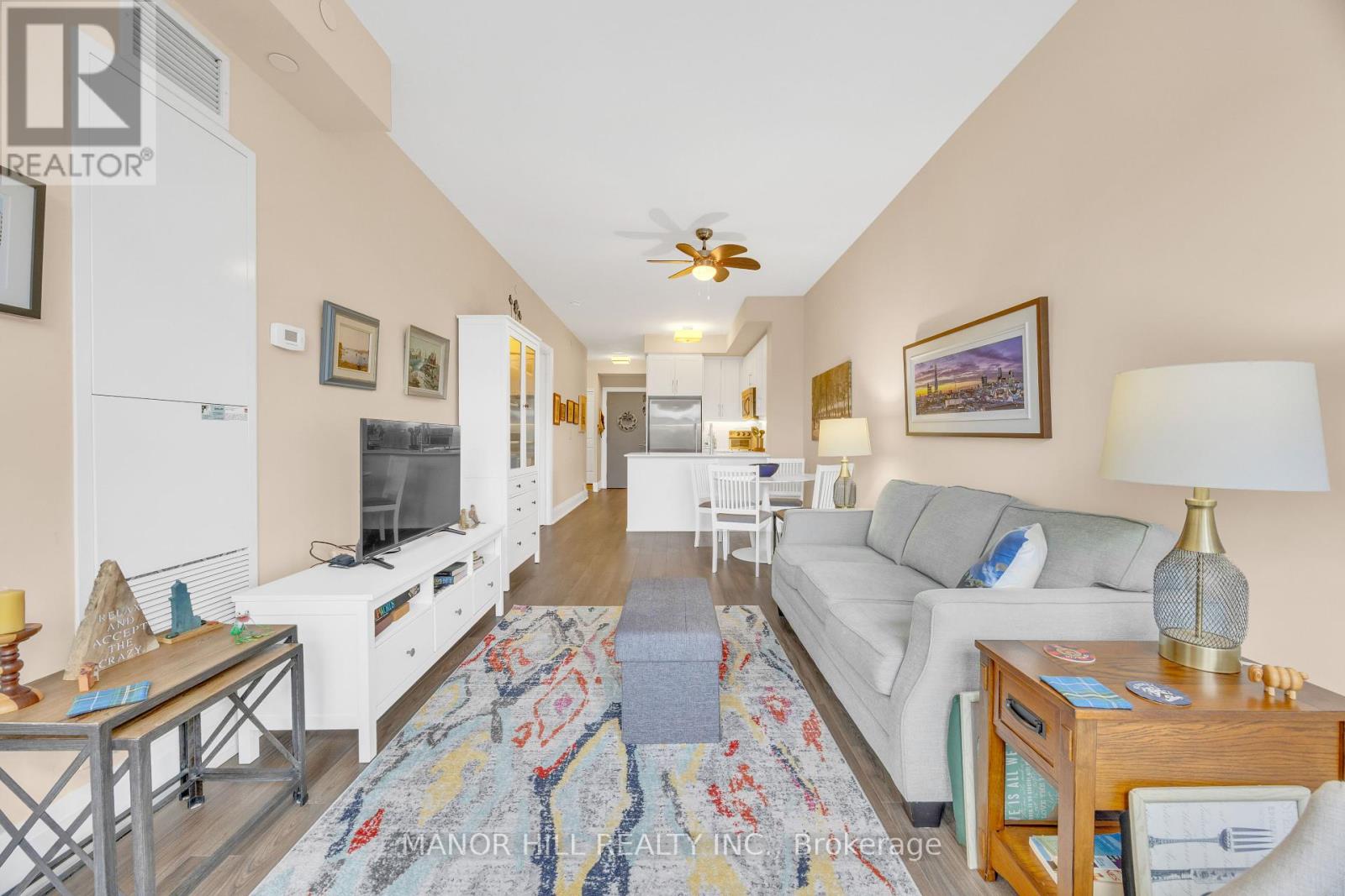 Photo 17 of 323 2 Old Mill Drive, Toronto ON