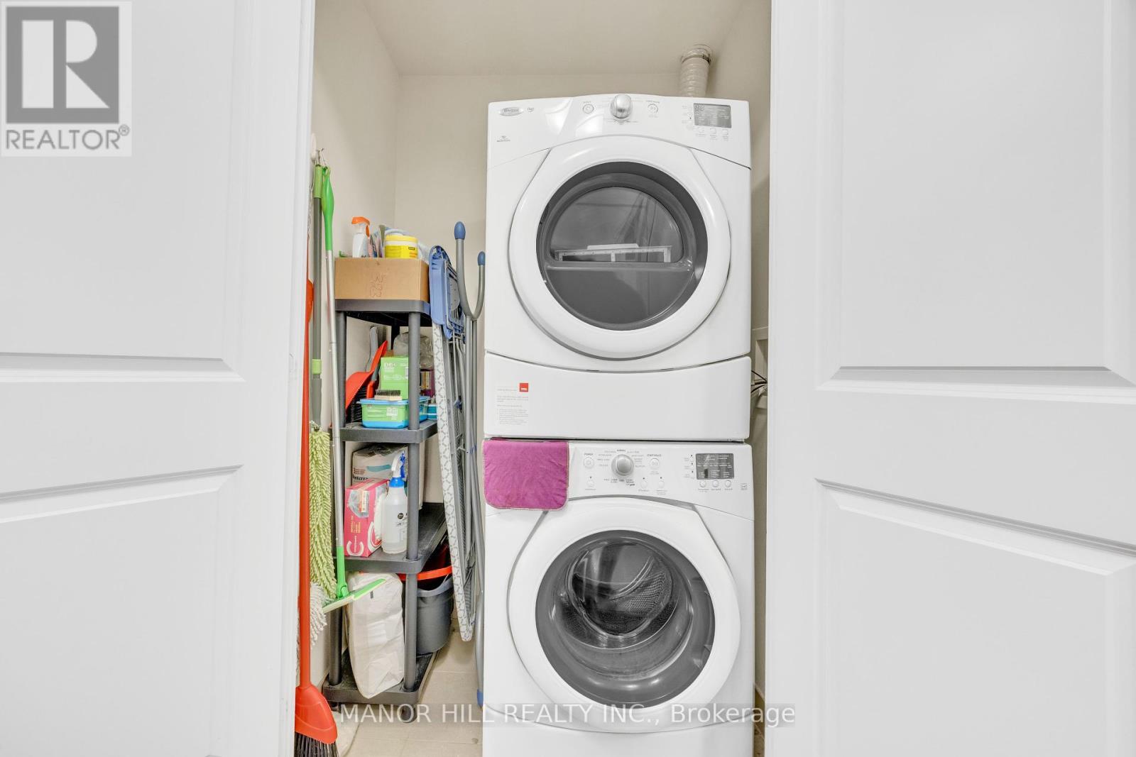 Photo 21 of 323 2 Old Mill Drive, Toronto ON