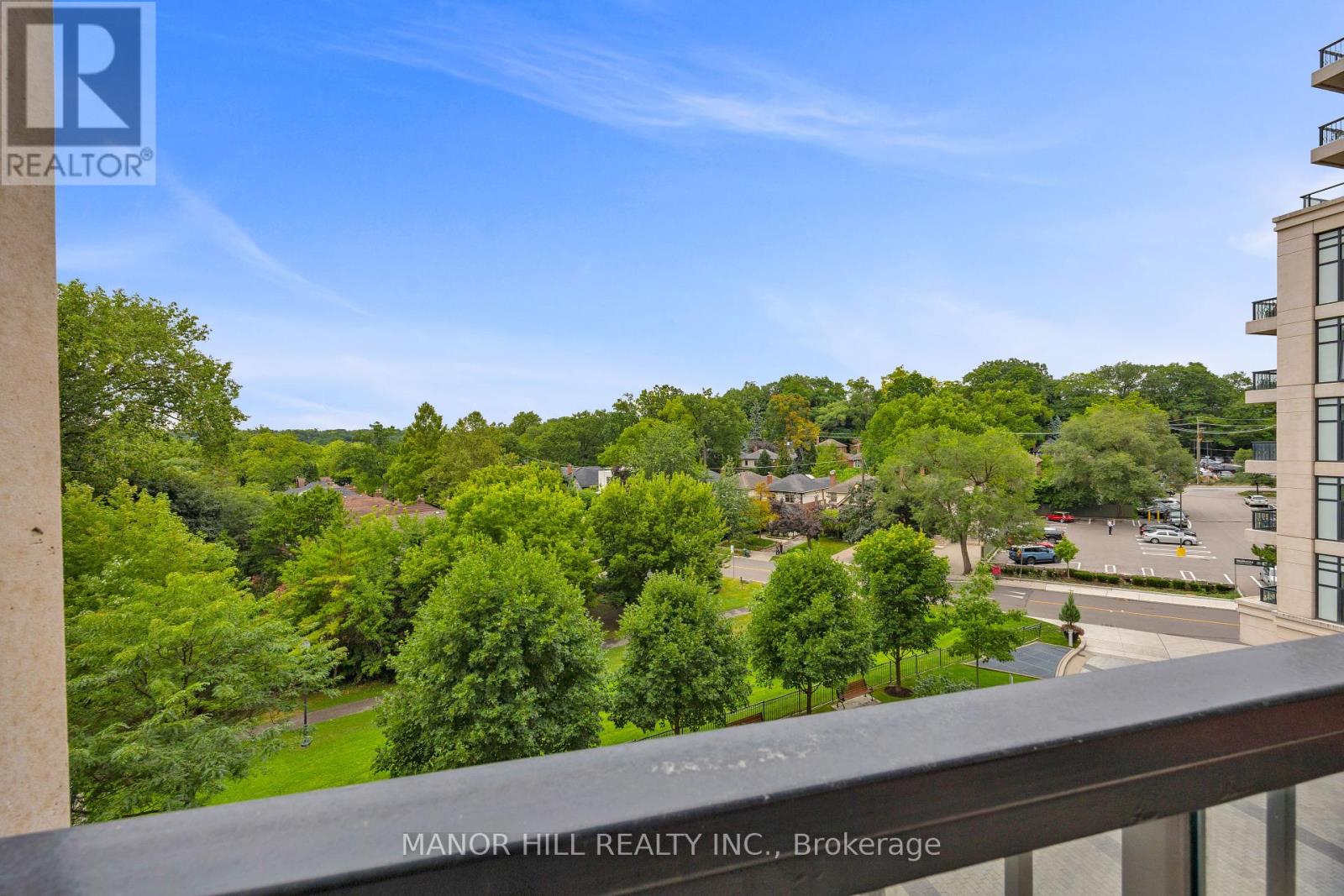 Photo 25 of 323 2 Old Mill Drive, Toronto ON