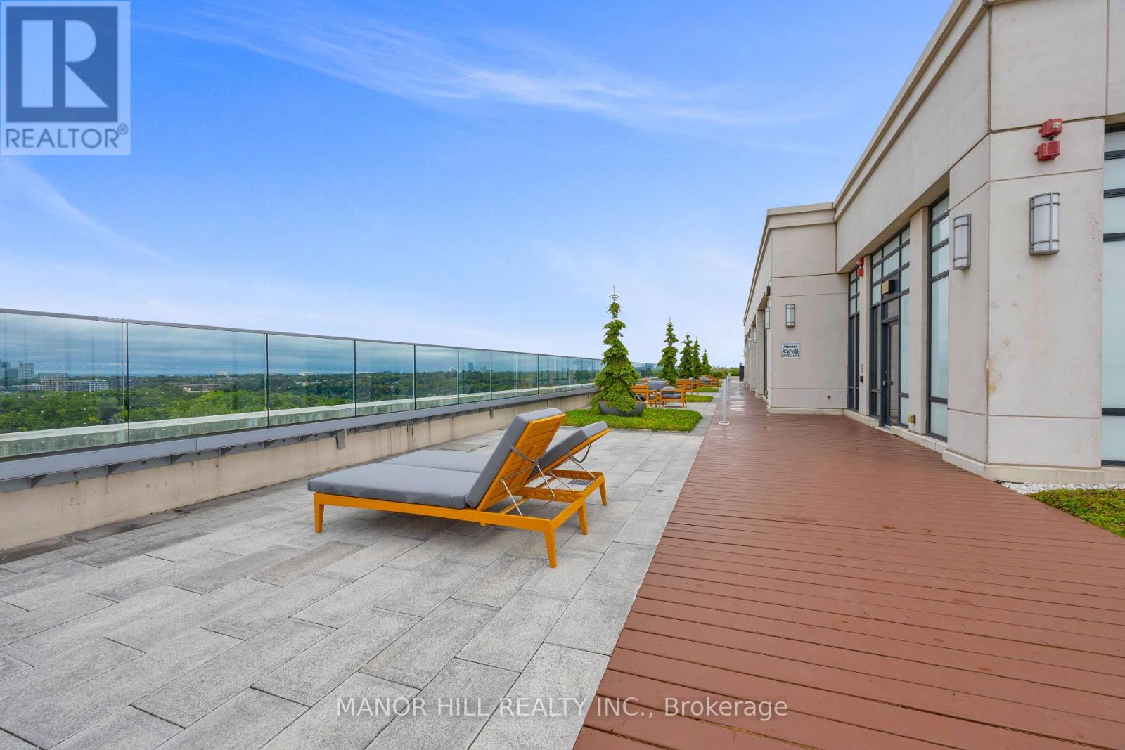 Photo 43 of 323 2 Old Mill Drive, Toronto ON