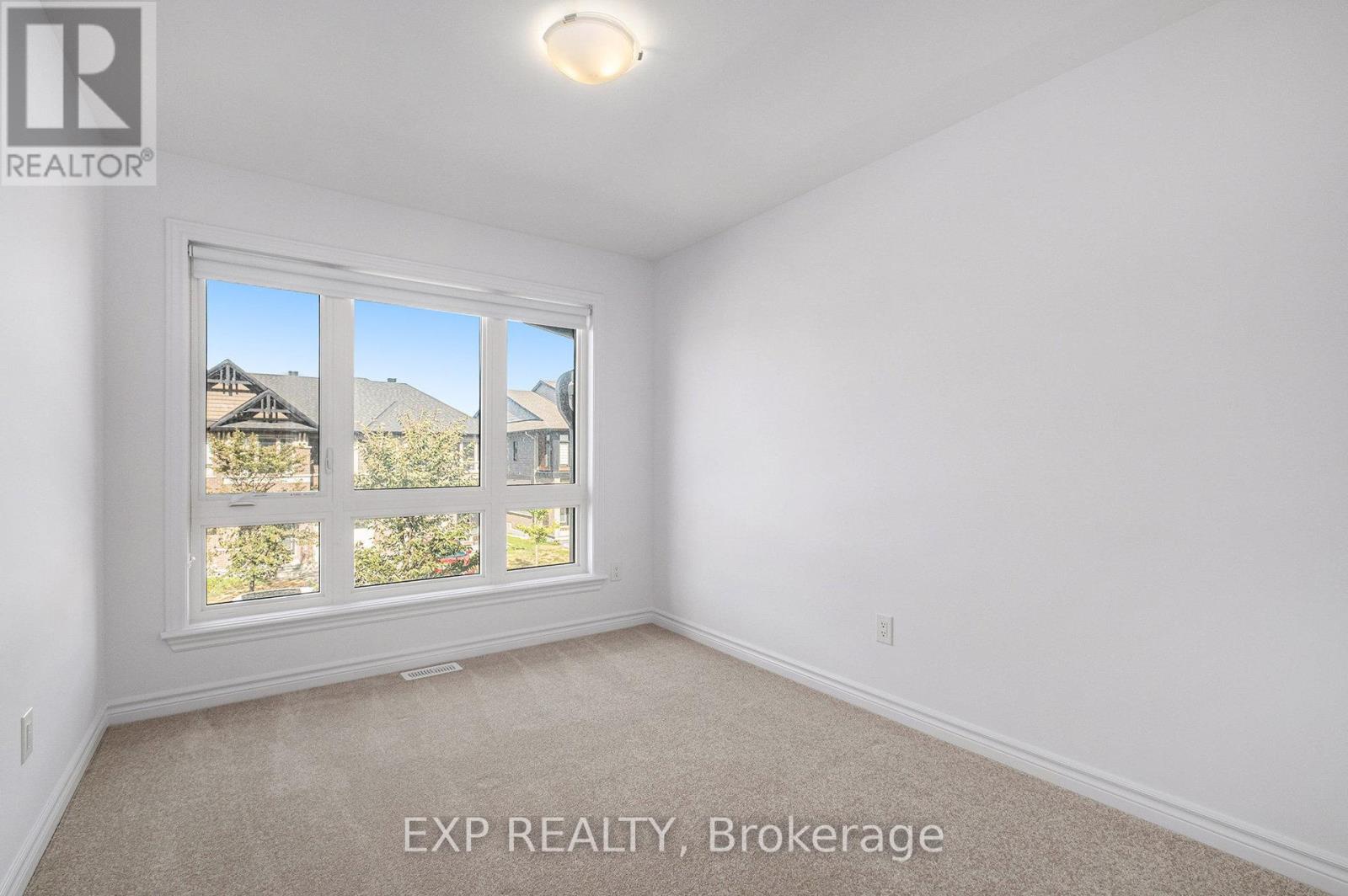 Photo 11 of 519 Triangle Street, Ottawa ON