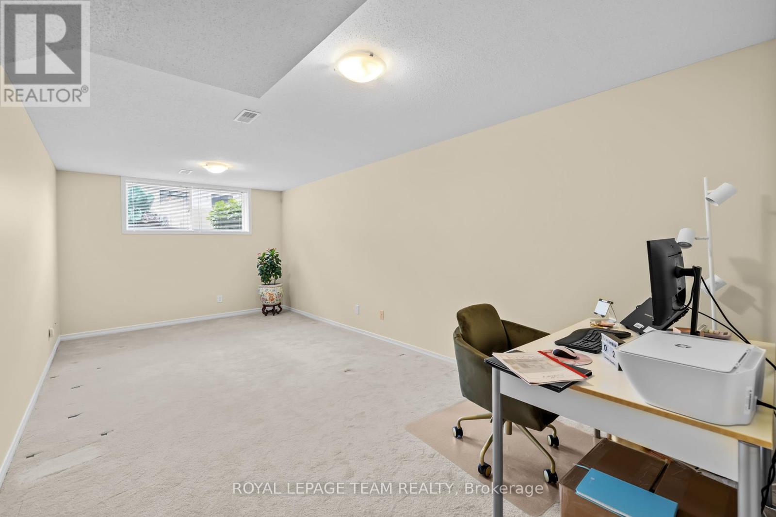 Photo 26 of 105 Romina Street, Ottawa ON