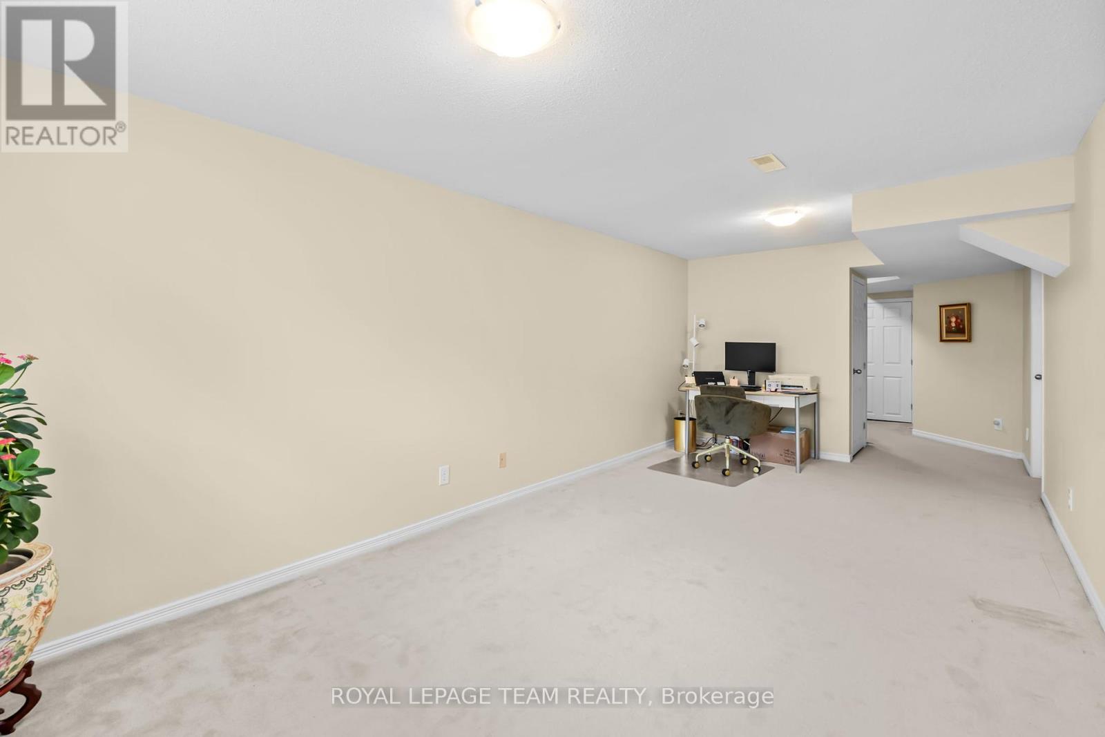 Photo 28 of 105 Romina Street, Ottawa ON
