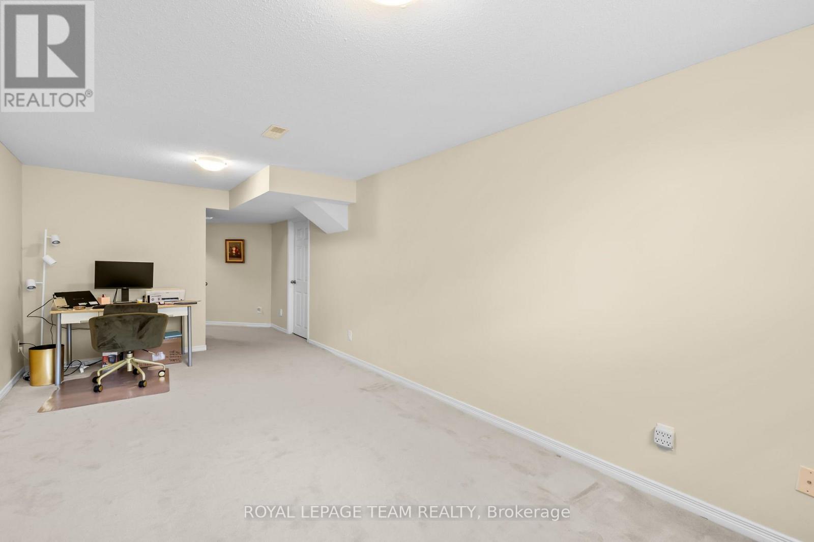 Photo 29 of 105 Romina Street, Ottawa ON