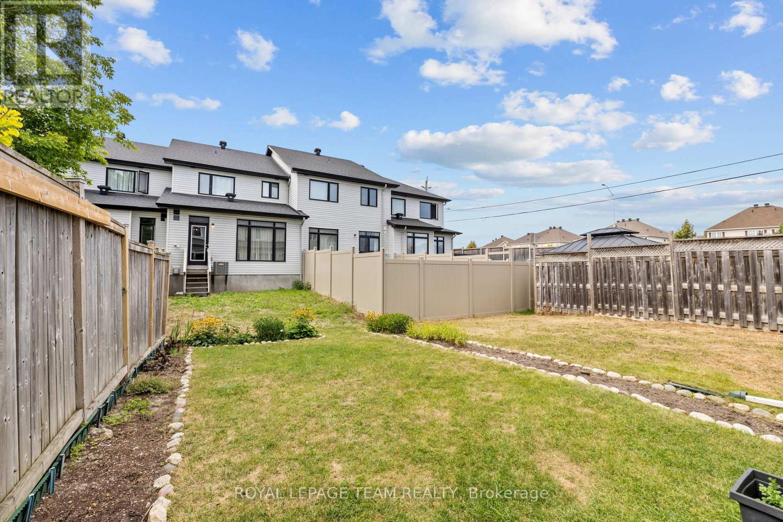 Photo 31 of 105 Romina Street, Ottawa ON