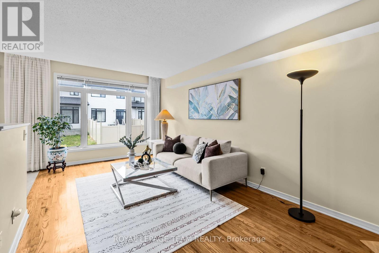 Photo 7 of 105 Romina Street, Ottawa ON