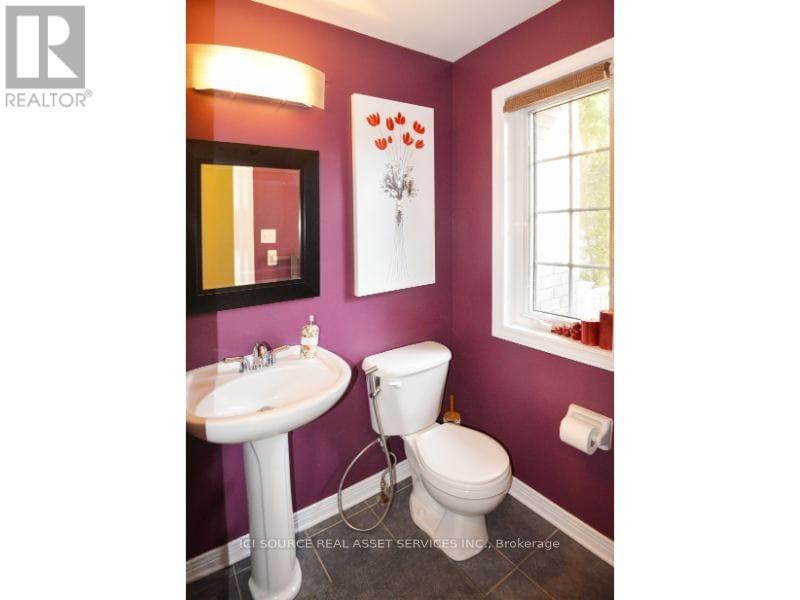 Photo 14 of 25 Saddlesmith Circle, Ottawa ON