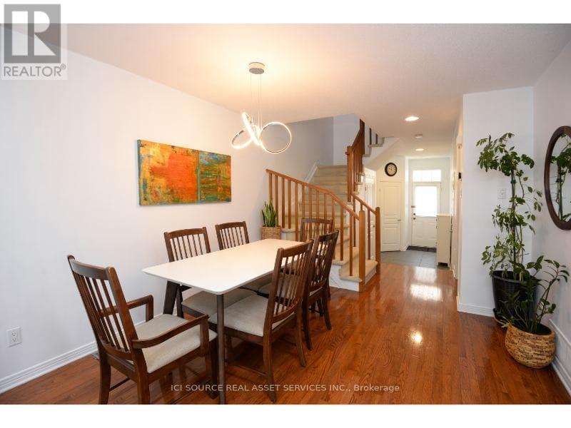 Photo 7 of 25 Saddlesmith Circle, Ottawa ON