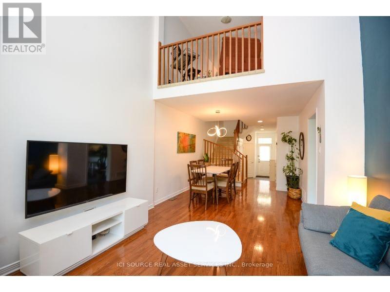Photo 8 of 25 Saddlesmith Circle, Ottawa ON