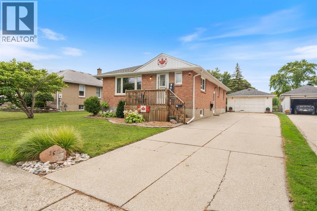 Photo 1 of 15 Lisgar Street, Sarnia ON