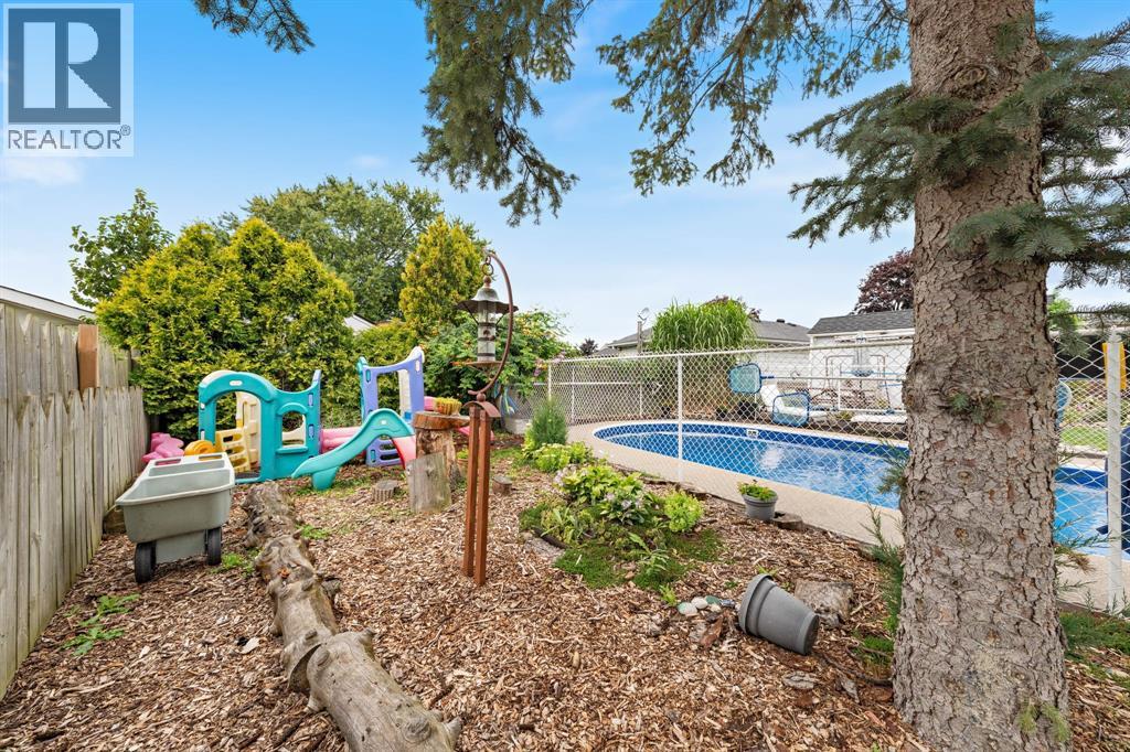 Photo 11 of 15 Lisgar Street, Sarnia ON