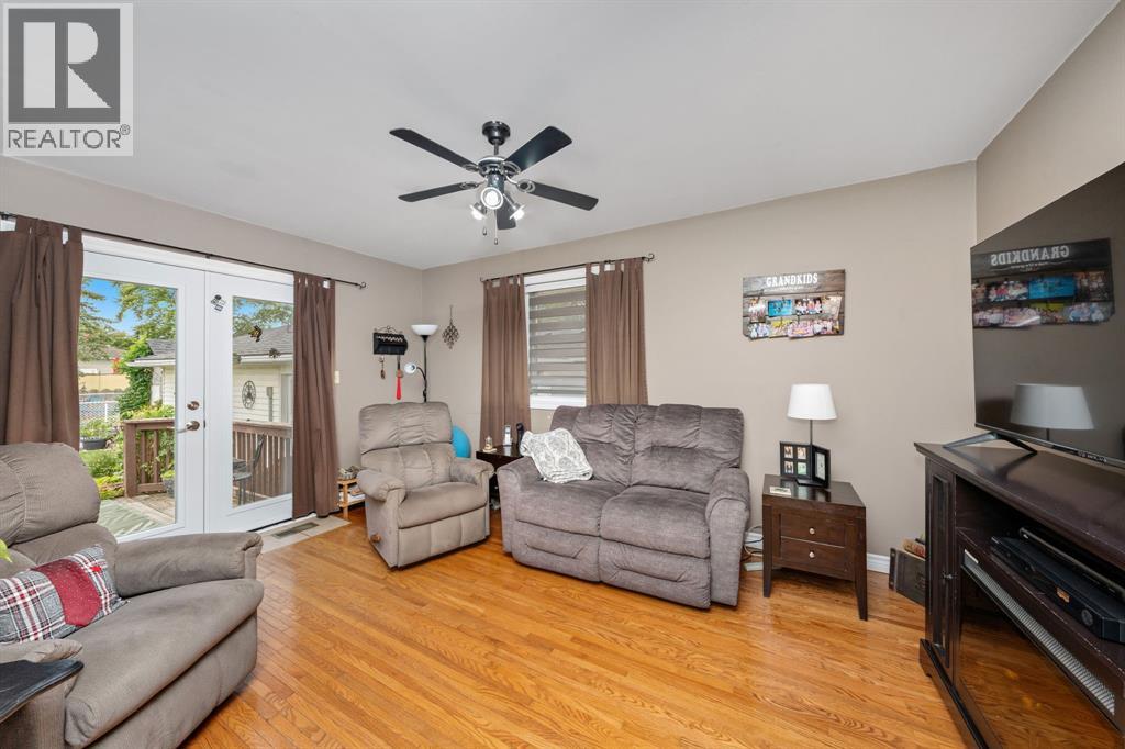 Photo 26 of 15 Lisgar Street, Sarnia ON