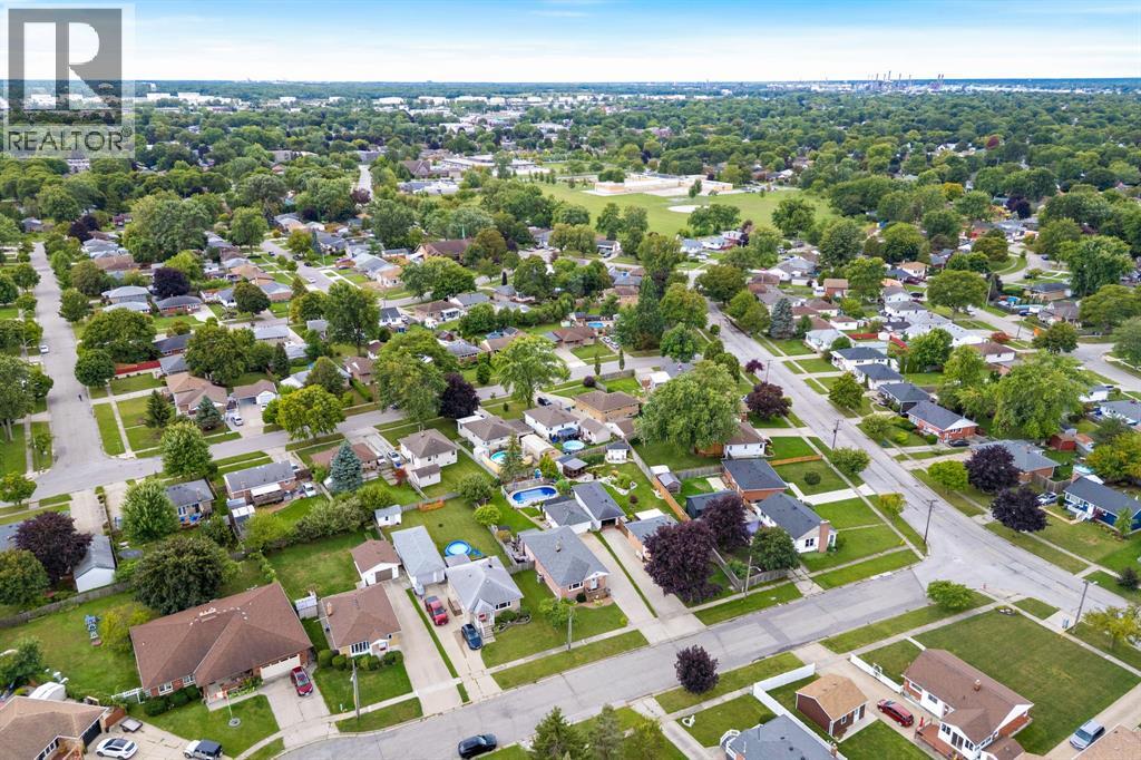 Photo 36 of 15 Lisgar Street, Sarnia ON