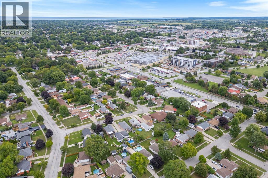 Photo 37 of 15 Lisgar Street, Sarnia ON