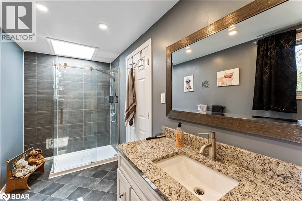 Photo 13 of 204 Camilla Crescent, Essa ON