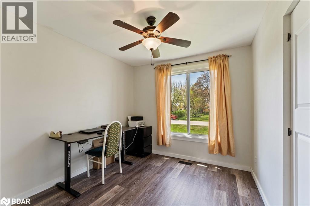 Photo 17 of 204 Camilla Crescent, Essa ON