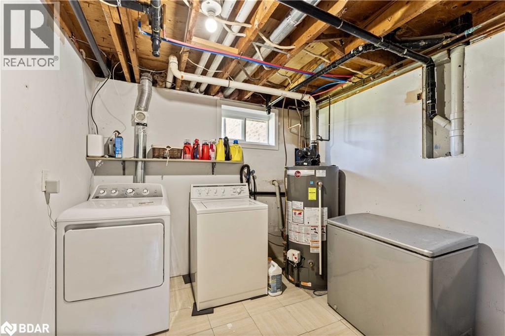 Photo 25 of 204 Camilla Crescent, Essa ON