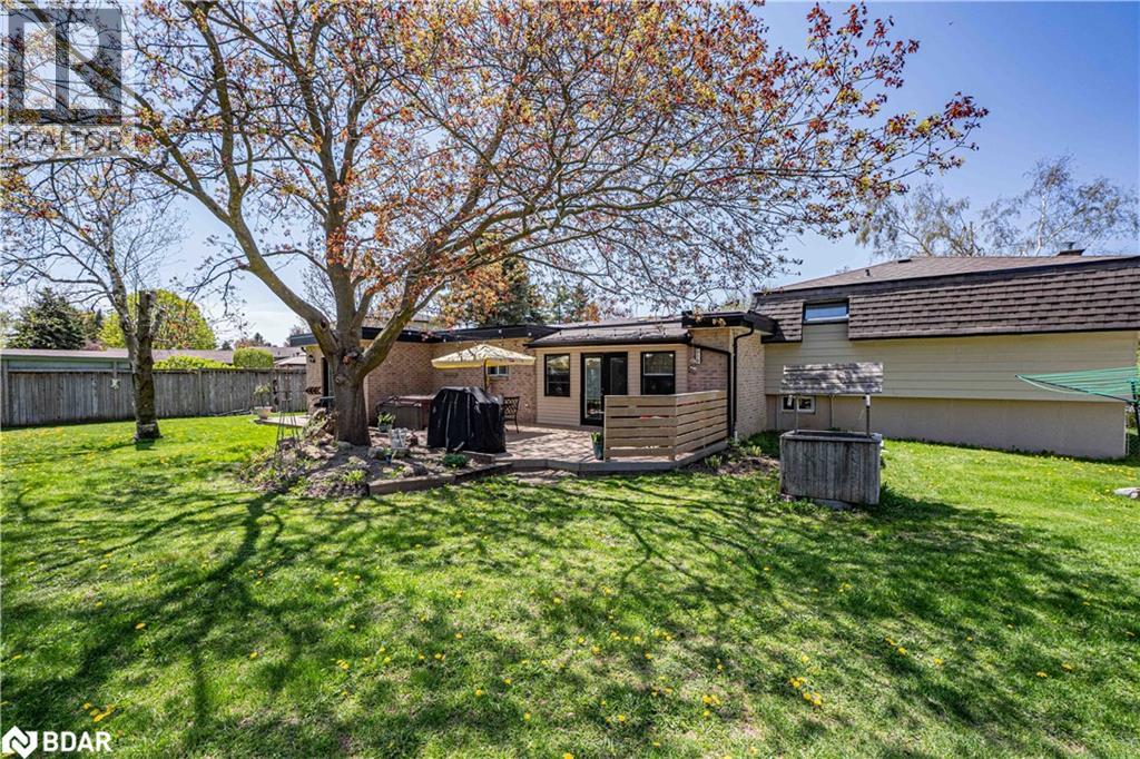 Photo 32 of 204 Camilla Crescent, Essa ON