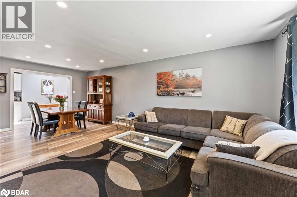 Photo 8 of 204 Camilla Crescent, Essa ON