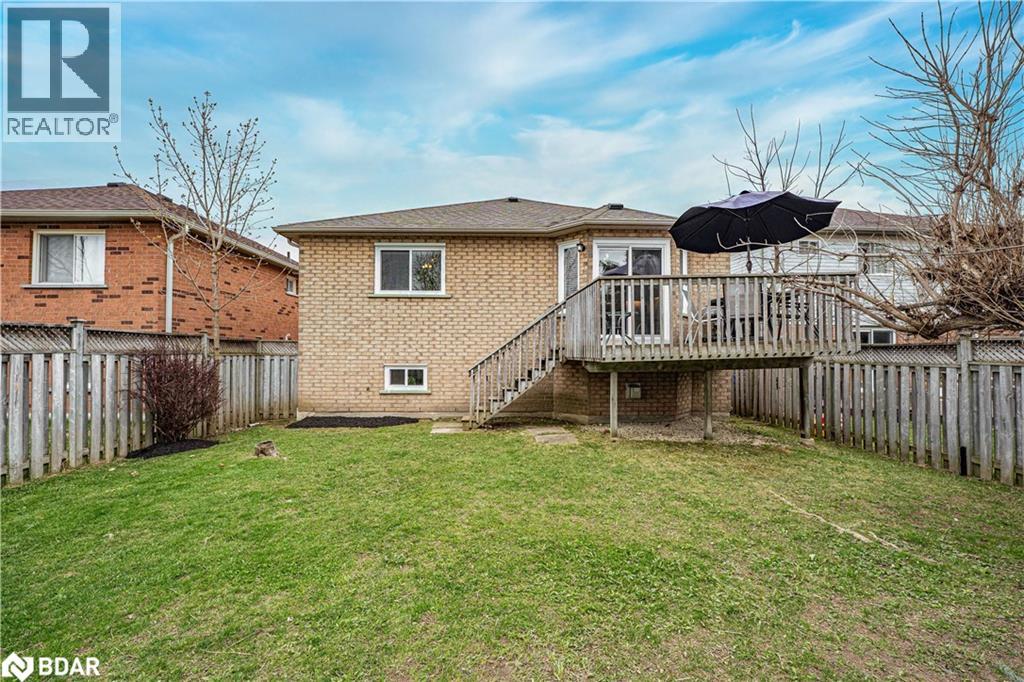 Photo 30 of 36 Leslie Avenue, Barrie ON
