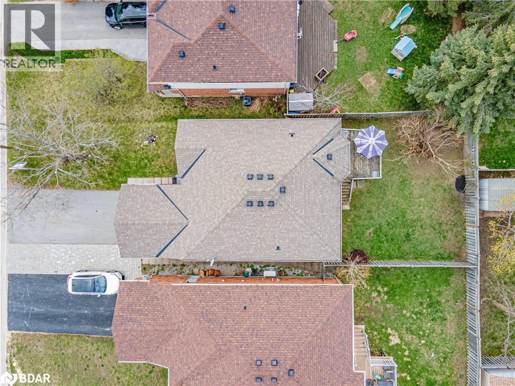 Photo 35 of 36 Leslie Avenue, Barrie ON