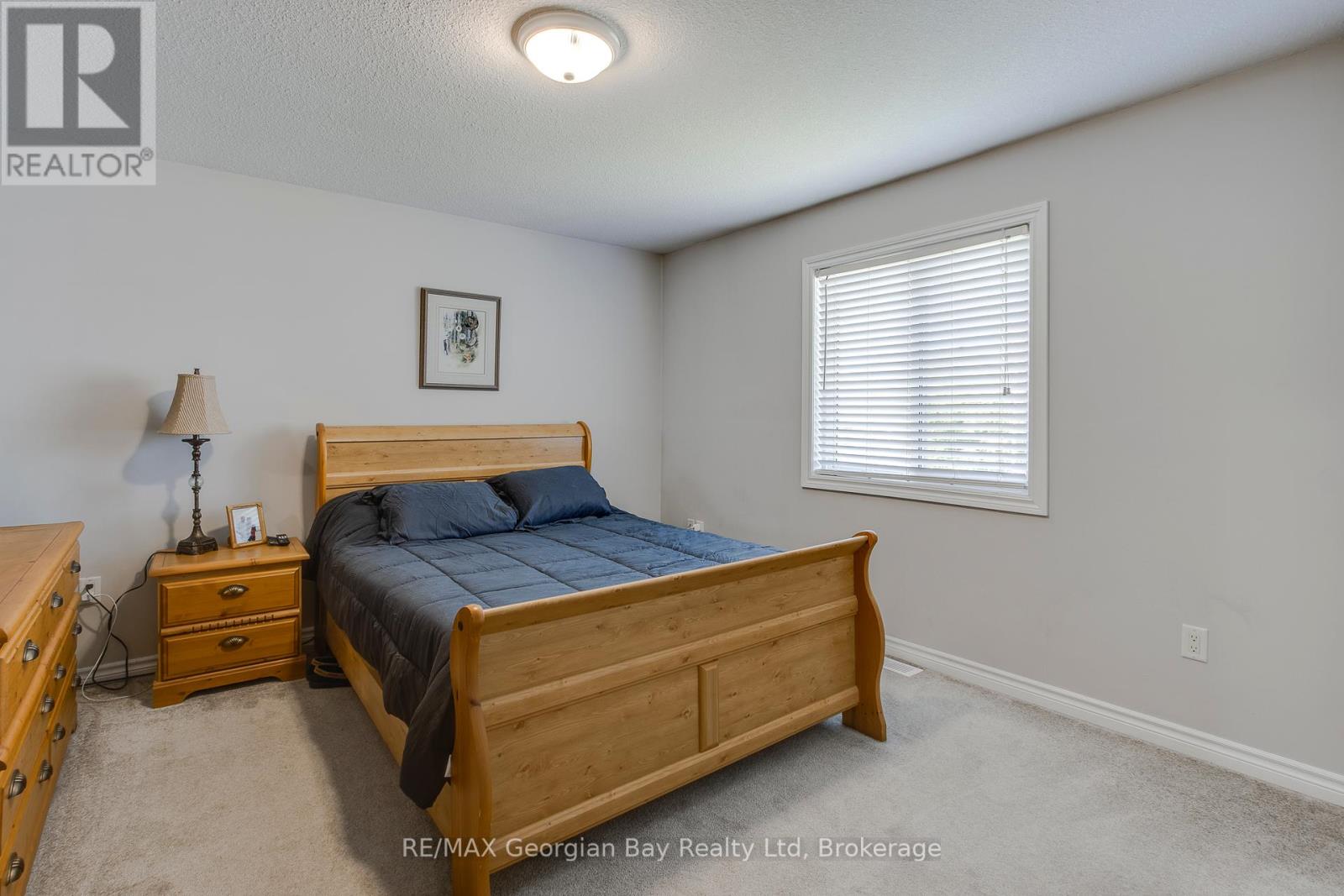 Photo 13 of 399 Irwin Street, Midland ON