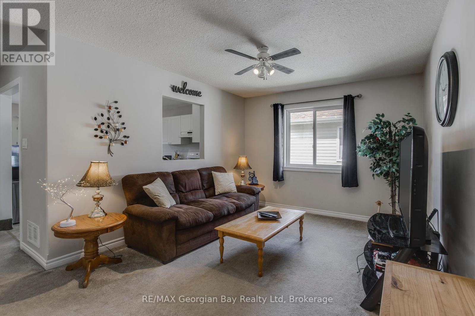 Photo 7 of 399 Irwin Street, Midland ON