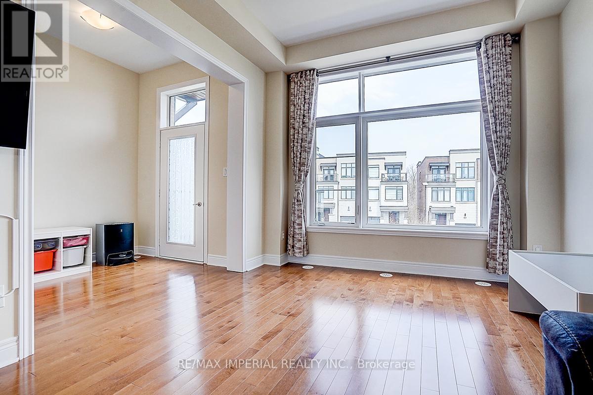 Photo 34 of 599 599 Marc Santi Boulevard, Vaughan ON