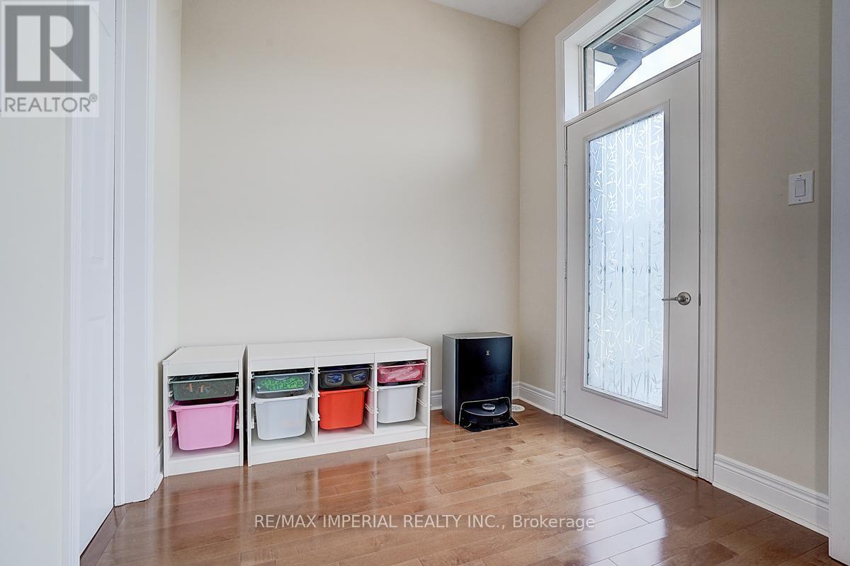 Photo 35 of 599 599 Marc Santi Boulevard, Vaughan ON
