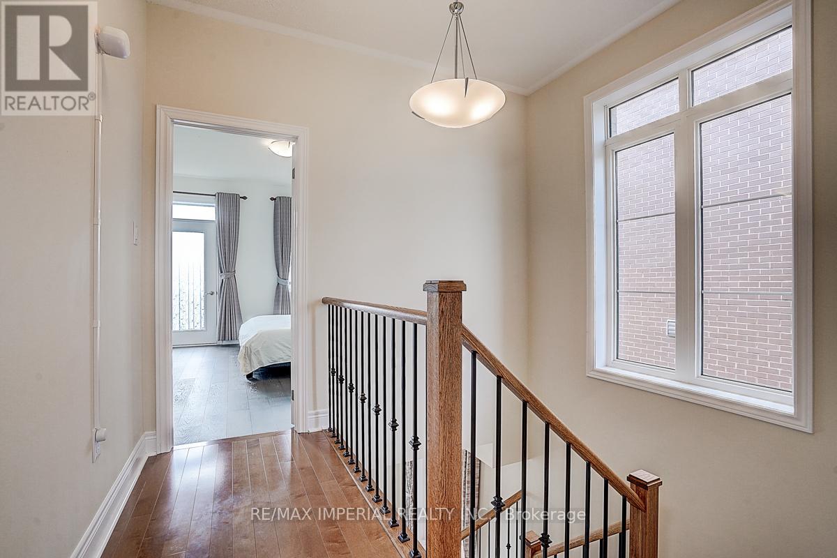 Photo 36 of 599 599 Marc Santi Boulevard, Vaughan ON
