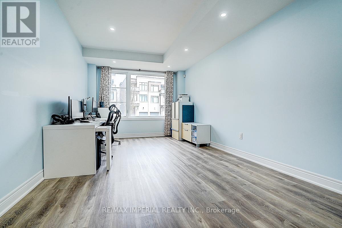 Photo 6 of 599 599 Marc Santi Boulevard, Vaughan ON