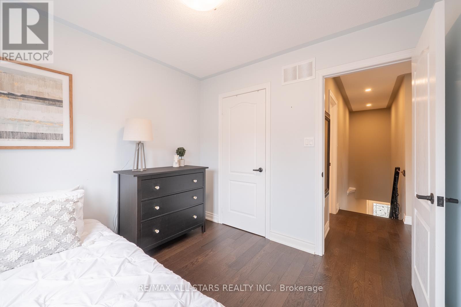 Photo 27 of 10 Betula Gate, Whitchurchstouffville ON