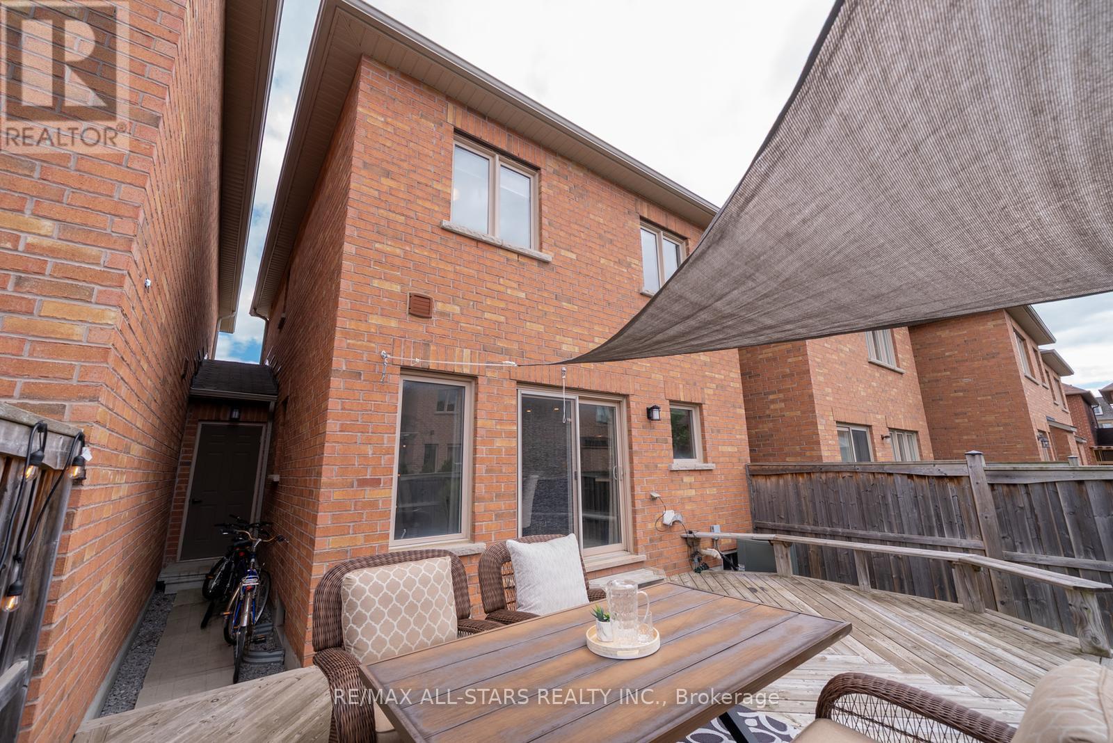 Photo 38 of 10 Betula Gate, Whitchurchstouffville ON
