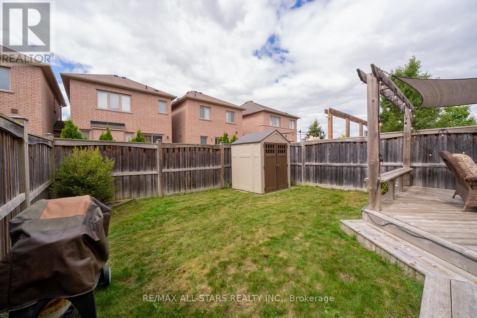 Photo 41 of 10 Betula Gate, Whitchurchstouffville ON