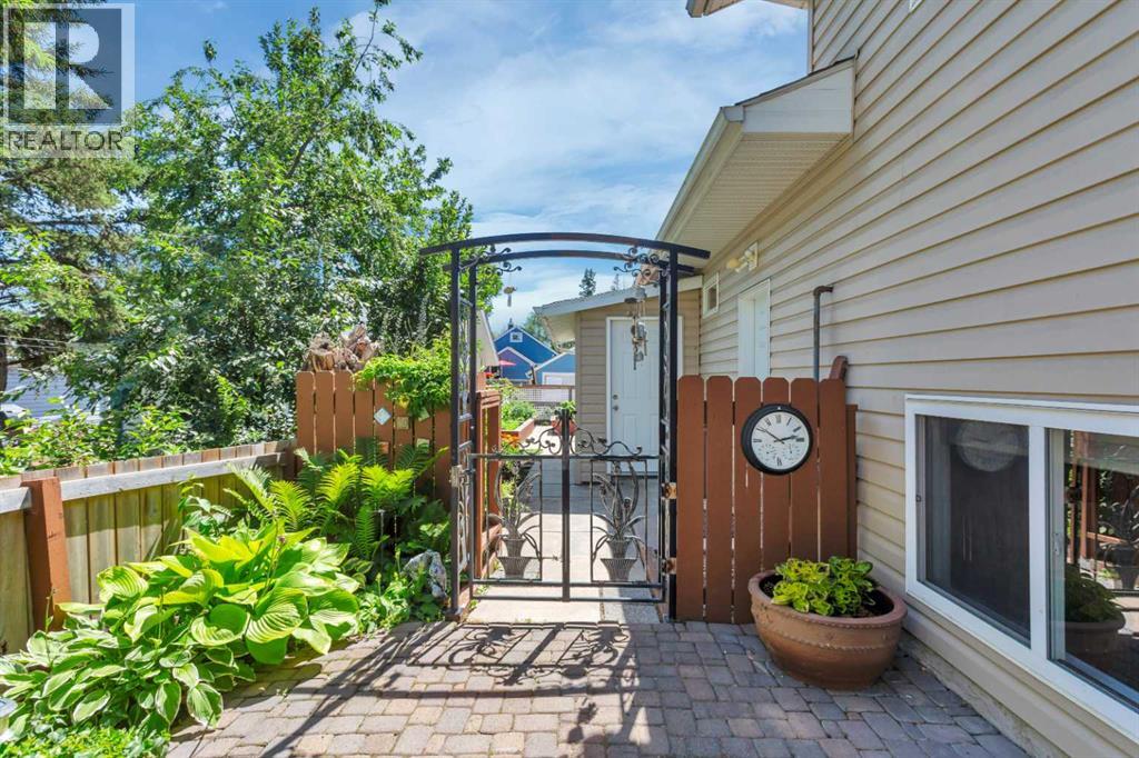 Photo 37 of 4631 48 Street, Red Deer AB