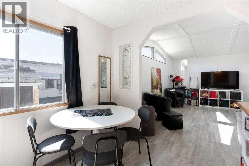 Photo 11 of 125 99 Arbour Lake Road Nw, Calgary AB