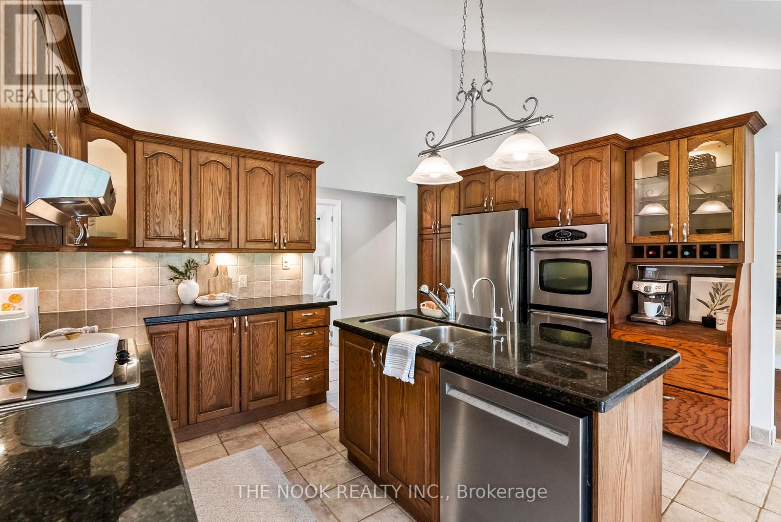 Photo 13 of 10 Stone Sound, Scugog ON